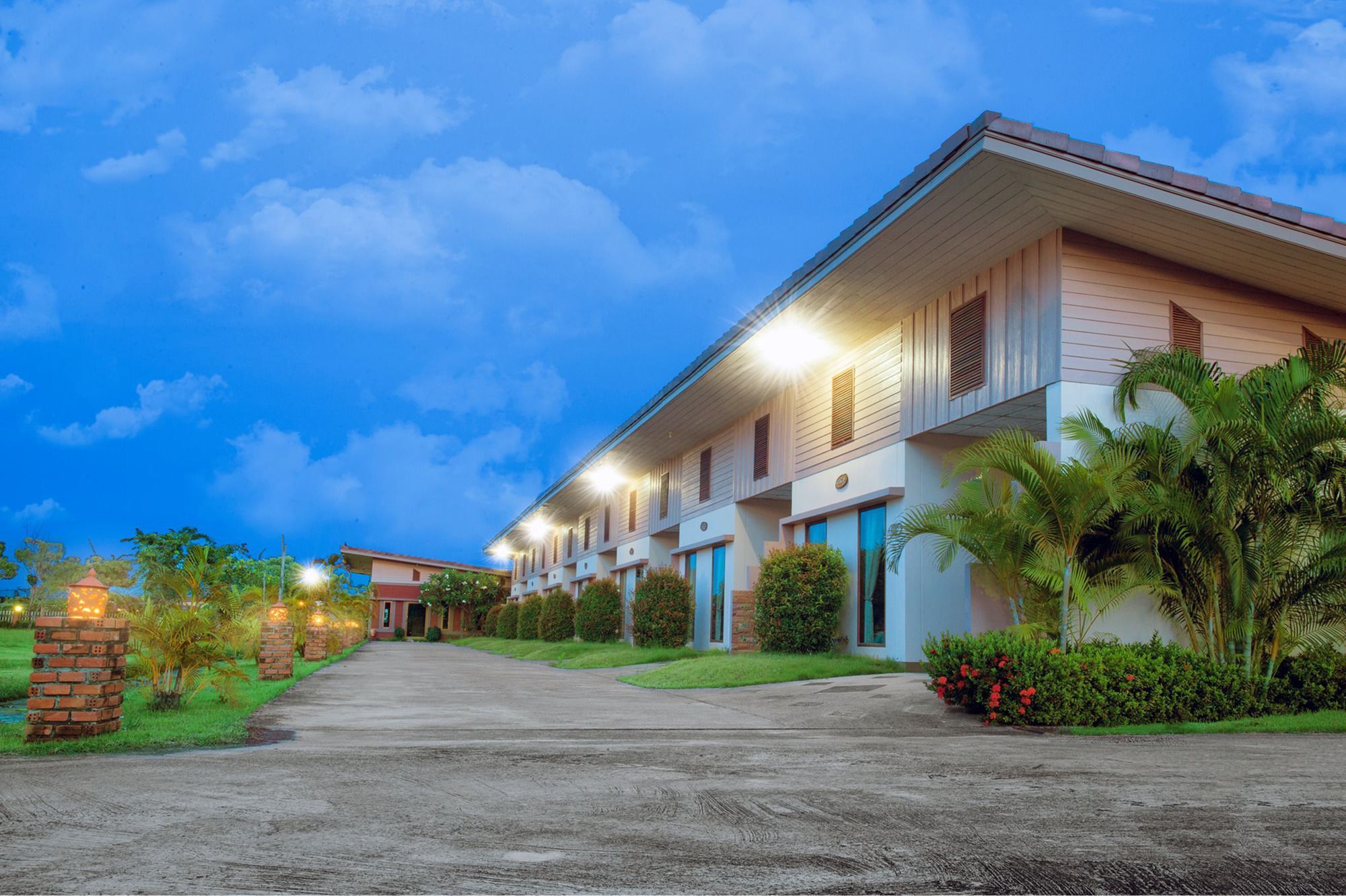 Thaisomboon Bighome Resort Sukhothai Exterior photo